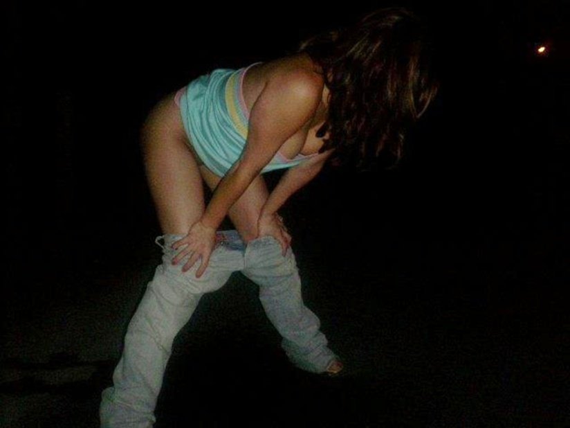 Amatuer Girls Caught Peeing (part 27) #0CaUHmTU