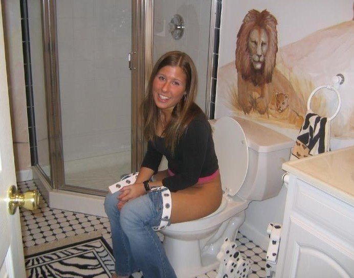 Amatuer Girls Caught Peeing (part 27) #e7g5FWaY
