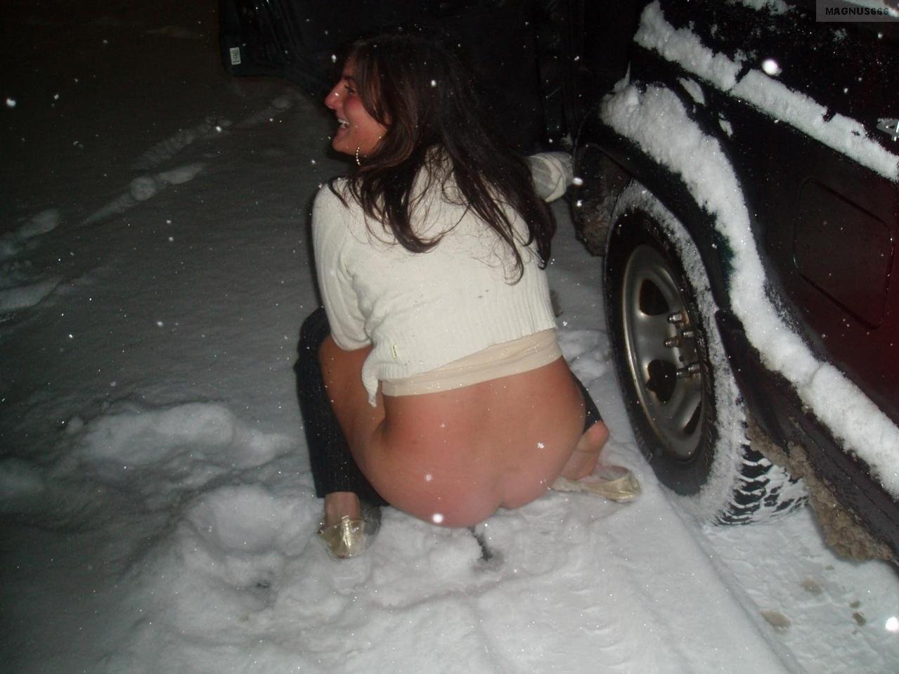 Amatuer Girls Caught Peeing (part 27) #vrnyns7f