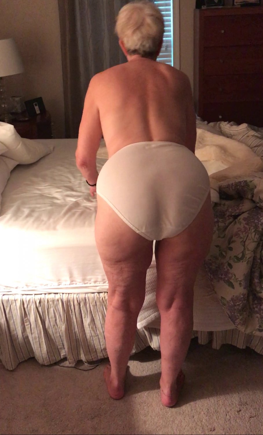 Mature Georgia wife poses for the Web, M@tt&L@ni #4LiYvJWE