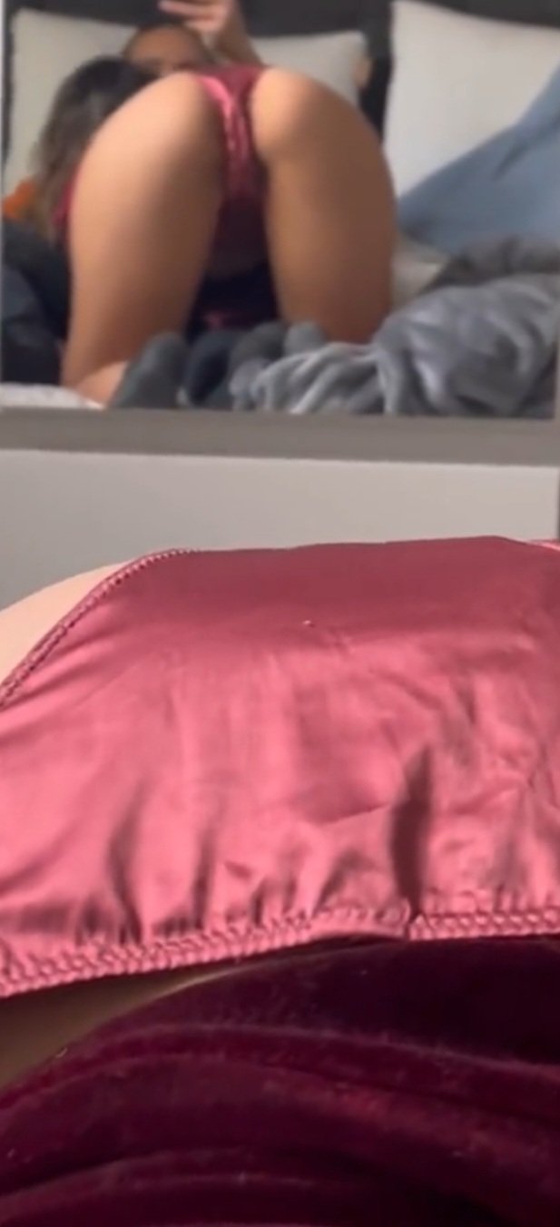 VOYEUR #8bxeQLBq