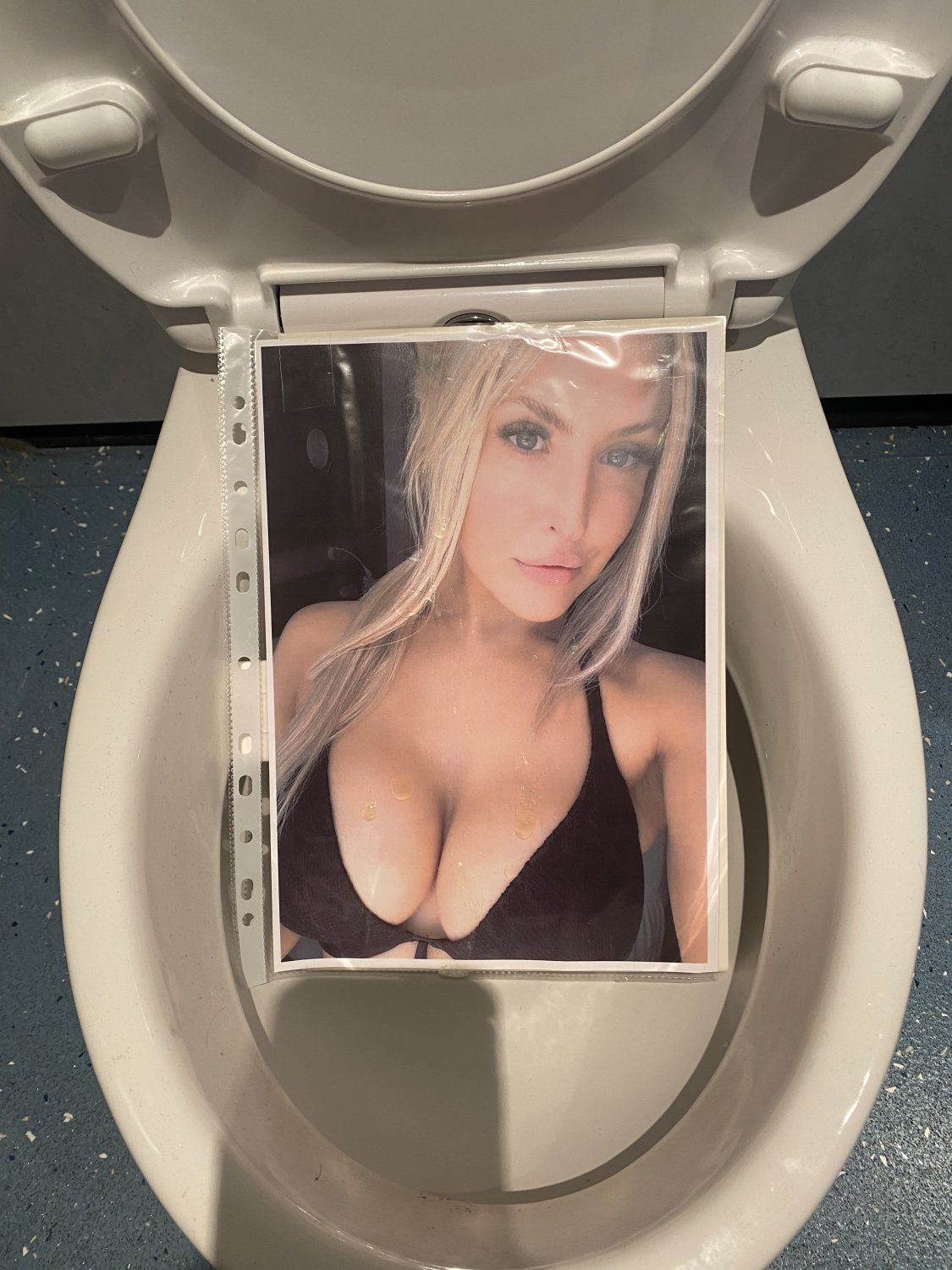 Emma Jones Cum, Hate and Piss Tribute #jN2XChvt