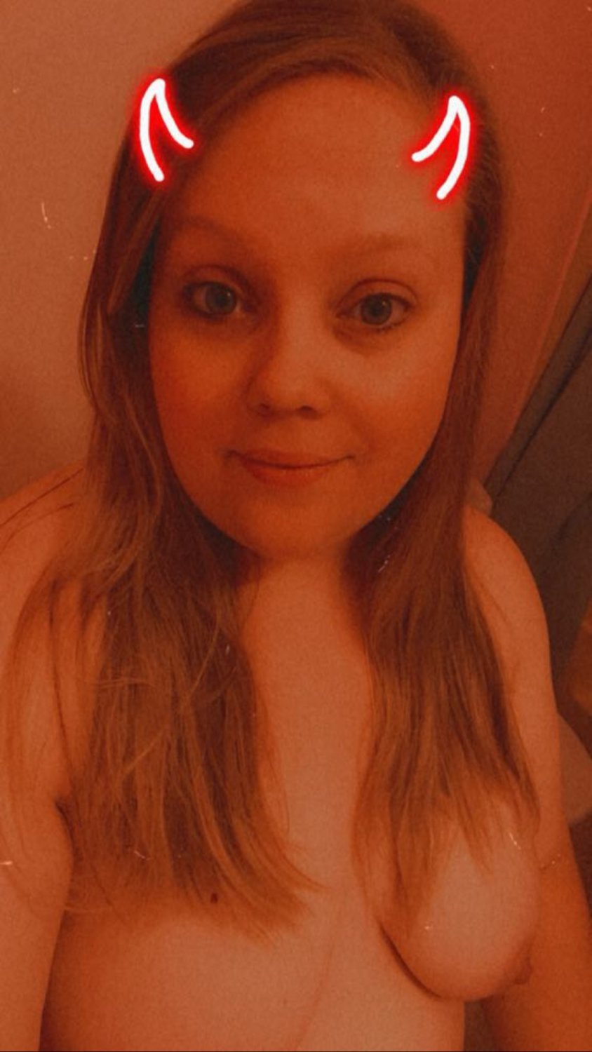 Lisa's Sexy Selfies Kik crash2991 to submit your sluts #yRckQEr1