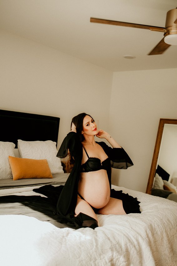 Rachel maternity boudoir #CdqA8hBl